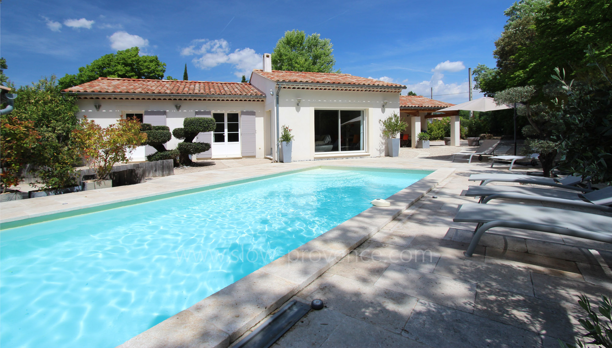Modern self-catering with heated pool in Bédoin at the foot of Mt ...
