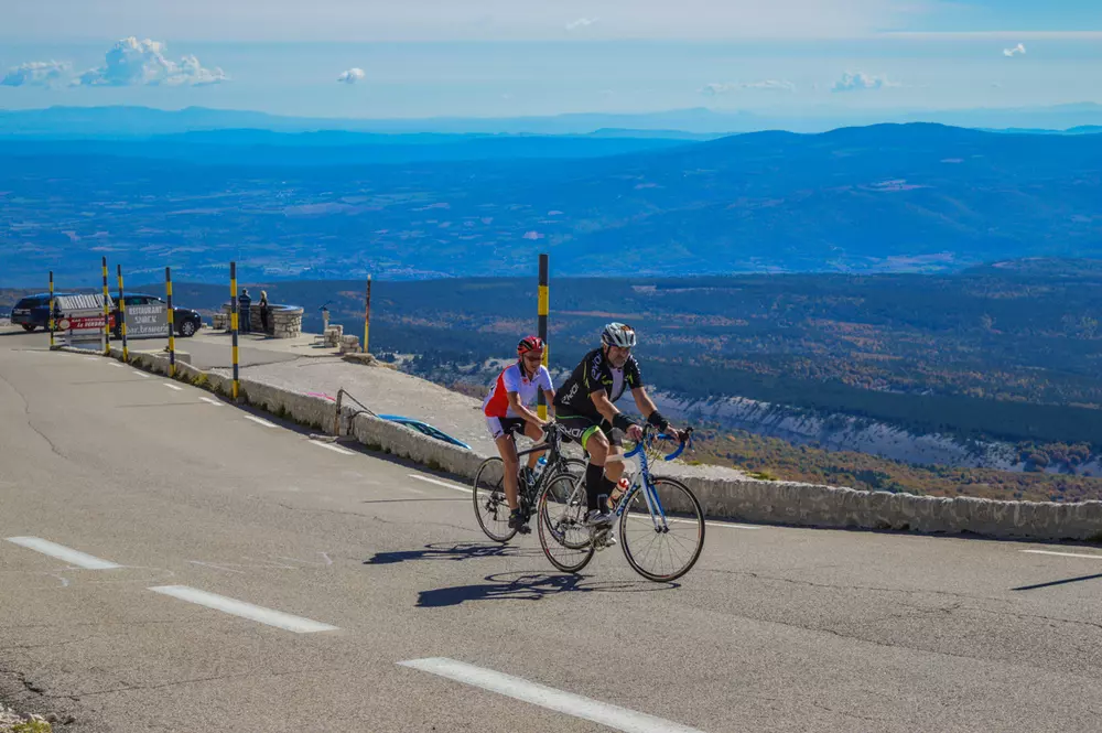 Discover the Mont Ventoux countryside by bike...