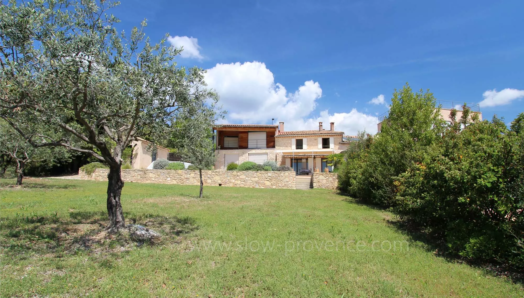 Self-catering cottage on the edge of the woods