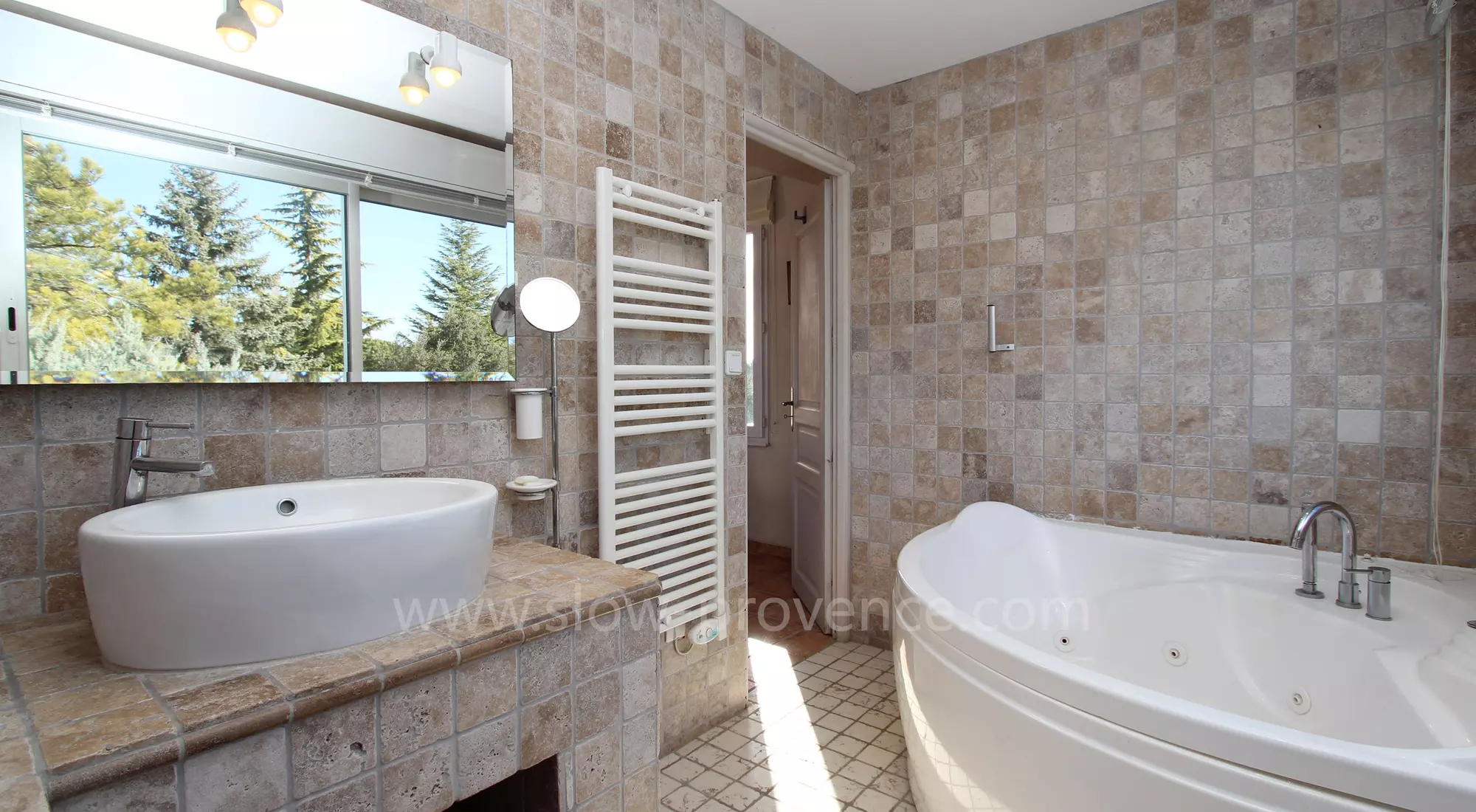 Ensuite bathroom - bedroom 4