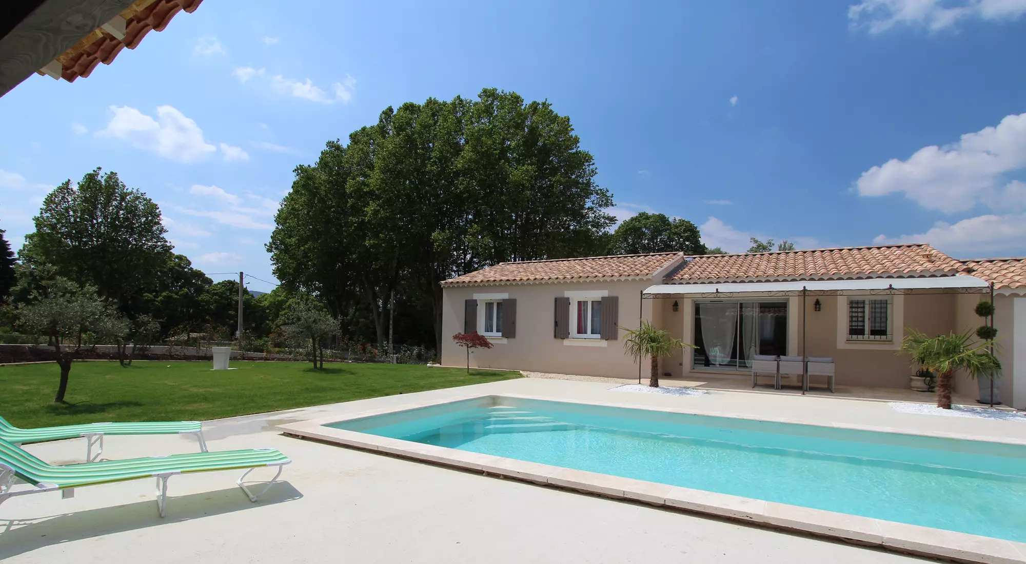 New build house with enclosed garden