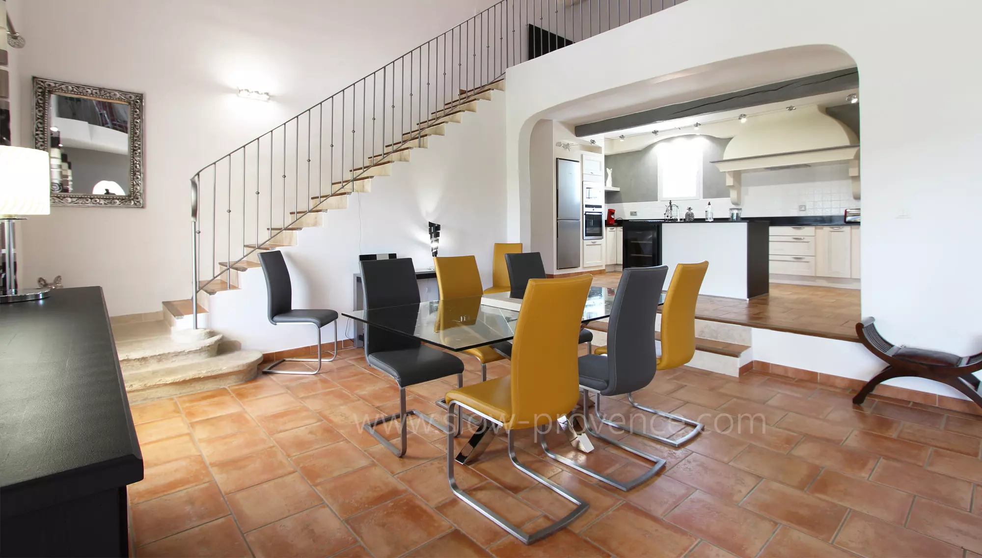 Open dining room on the kitchen