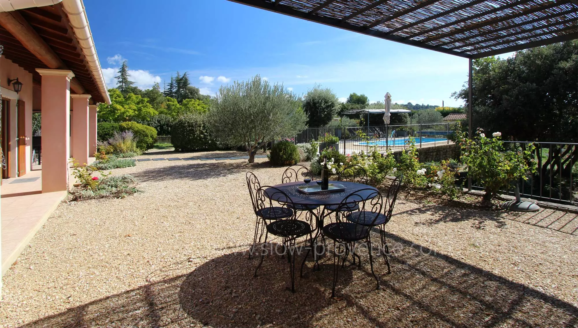 View on the garden and the swimming-pool