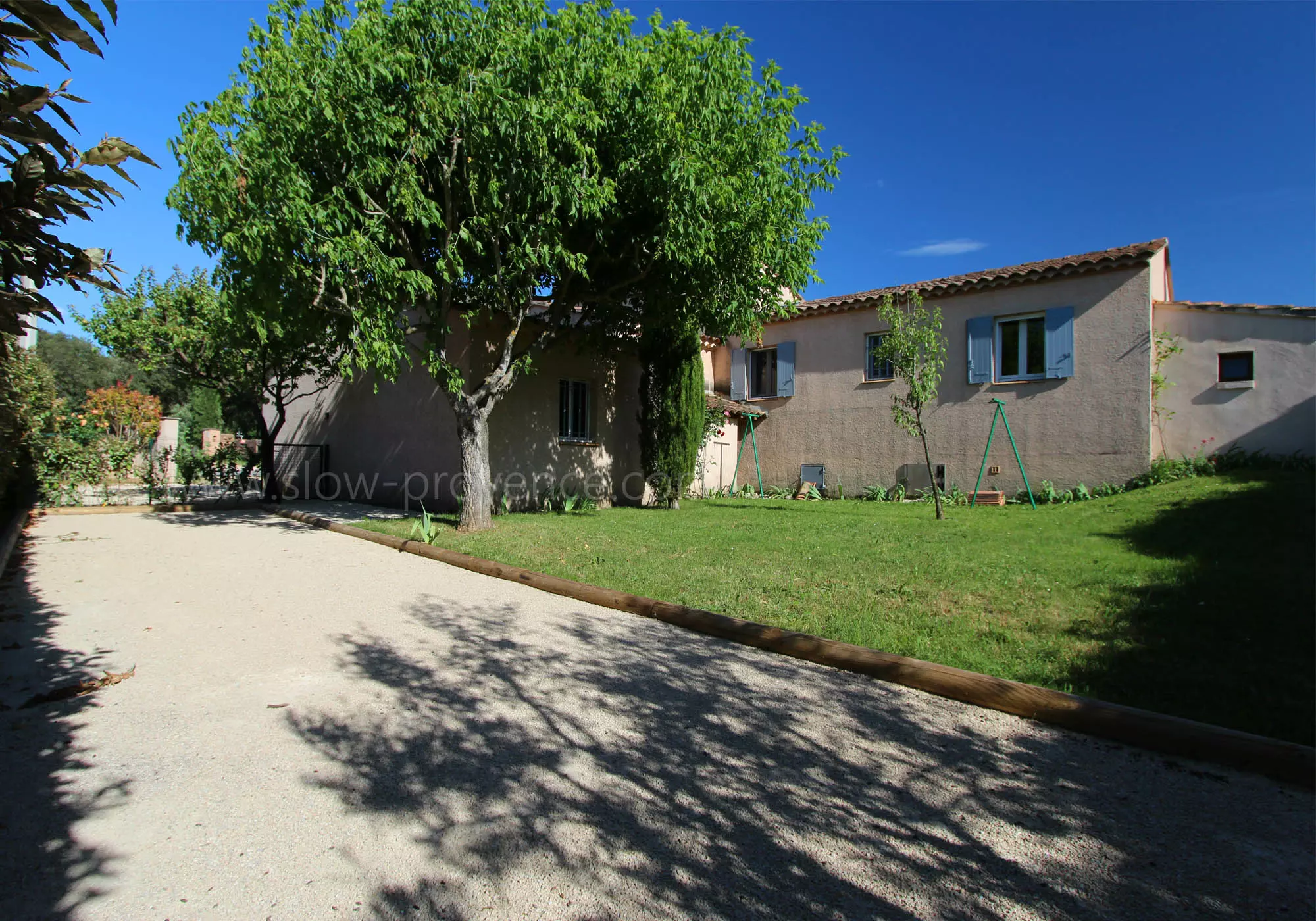 Petanque court