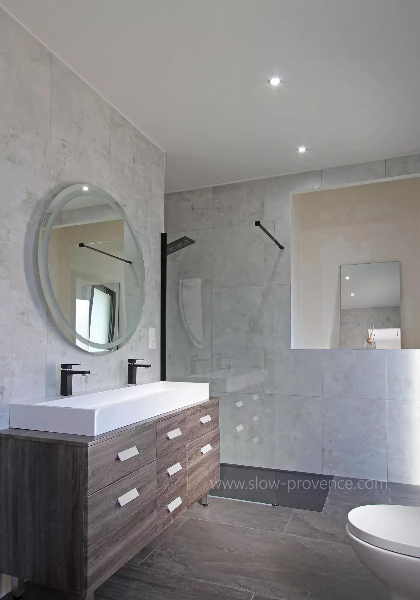 Ensuite shower room - bedroom 1