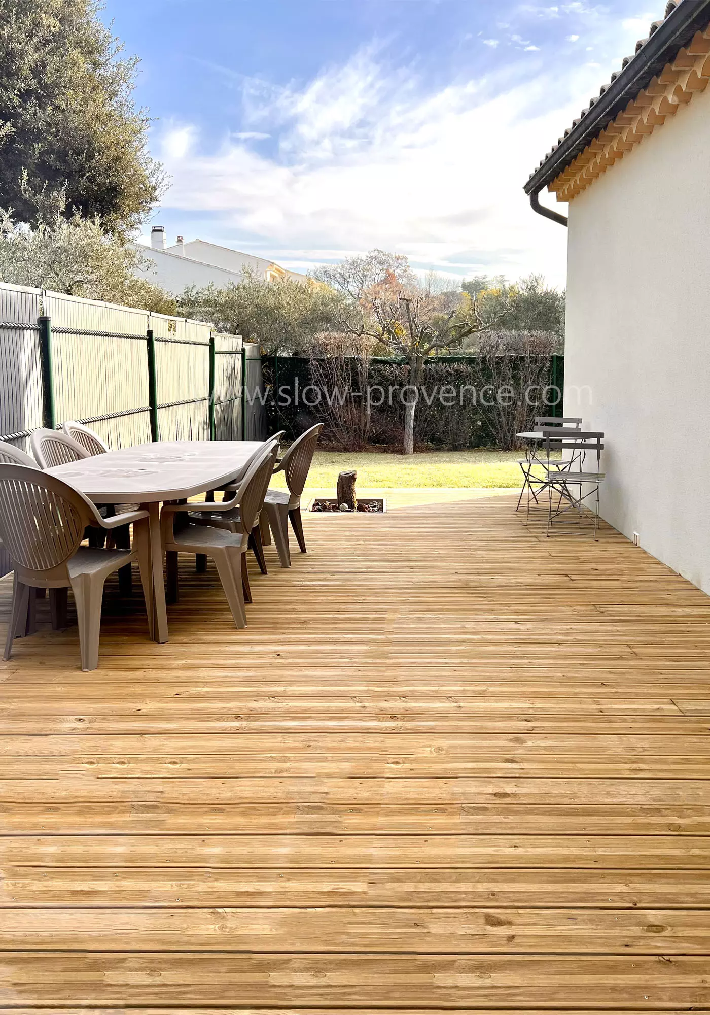 Terrace on the kitchen side