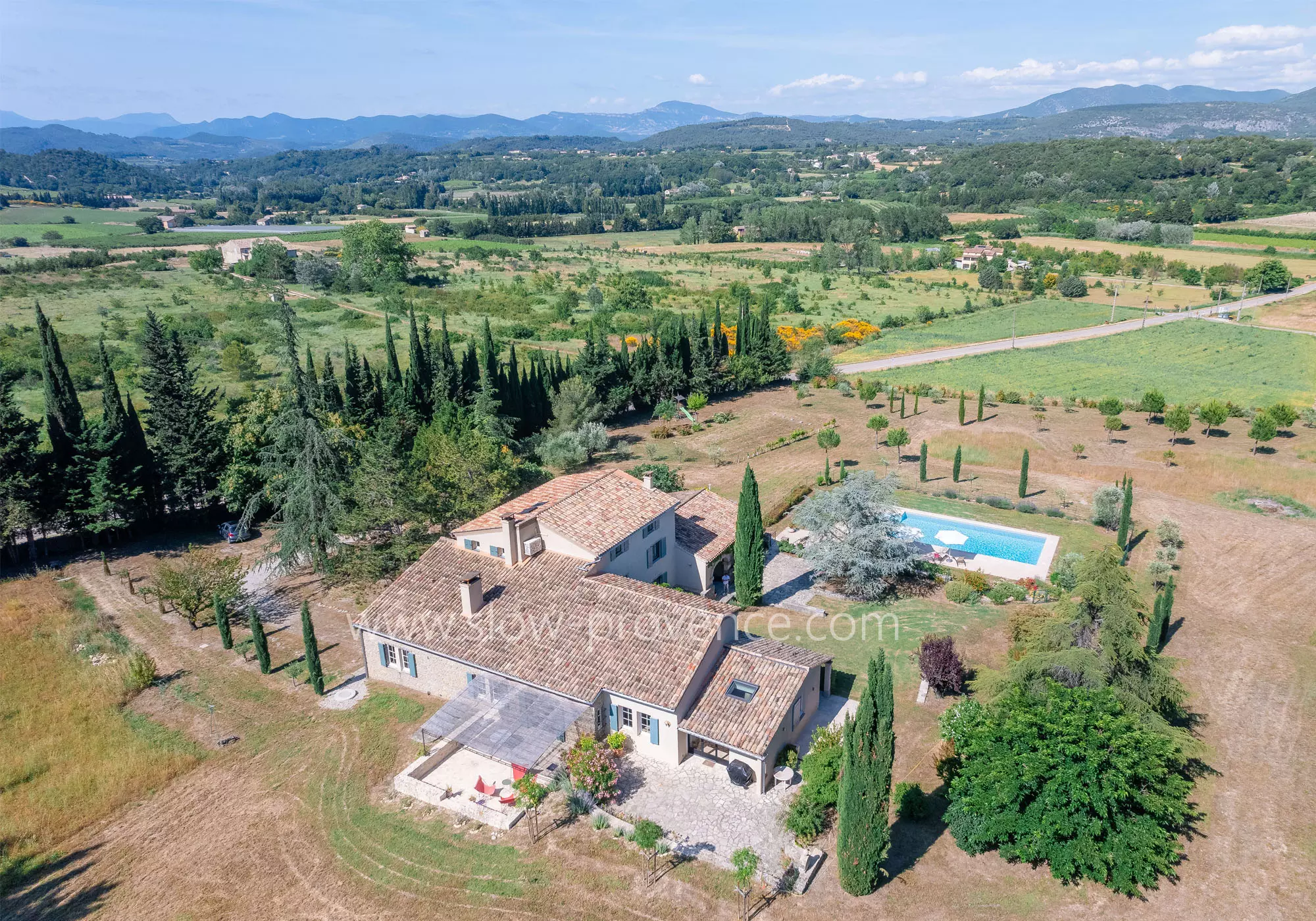 Aerial view of the farmhouse, peace and quiet guaranteed!