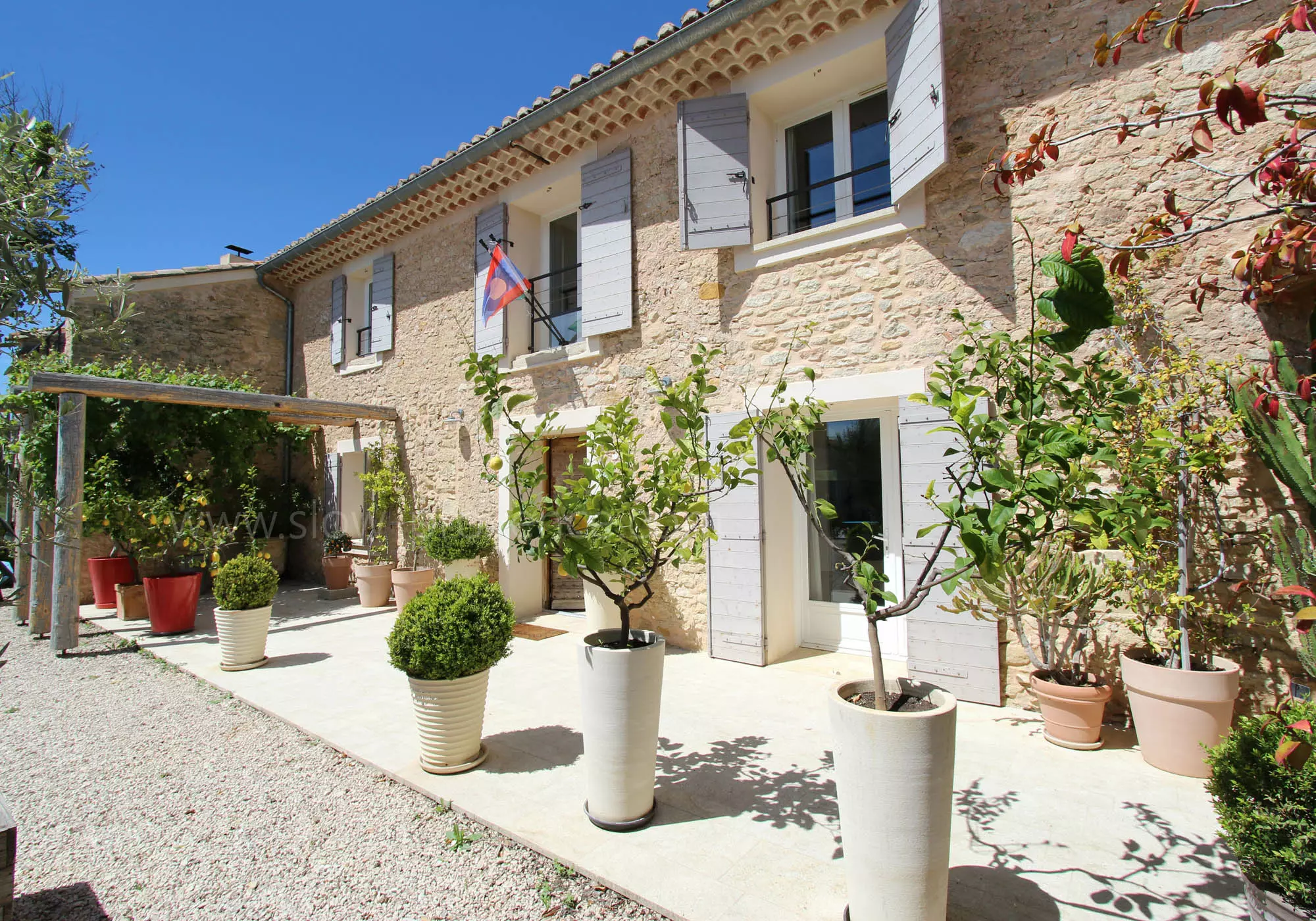 Le Petit Mas awaits you for a relaxing vacation in Provence!