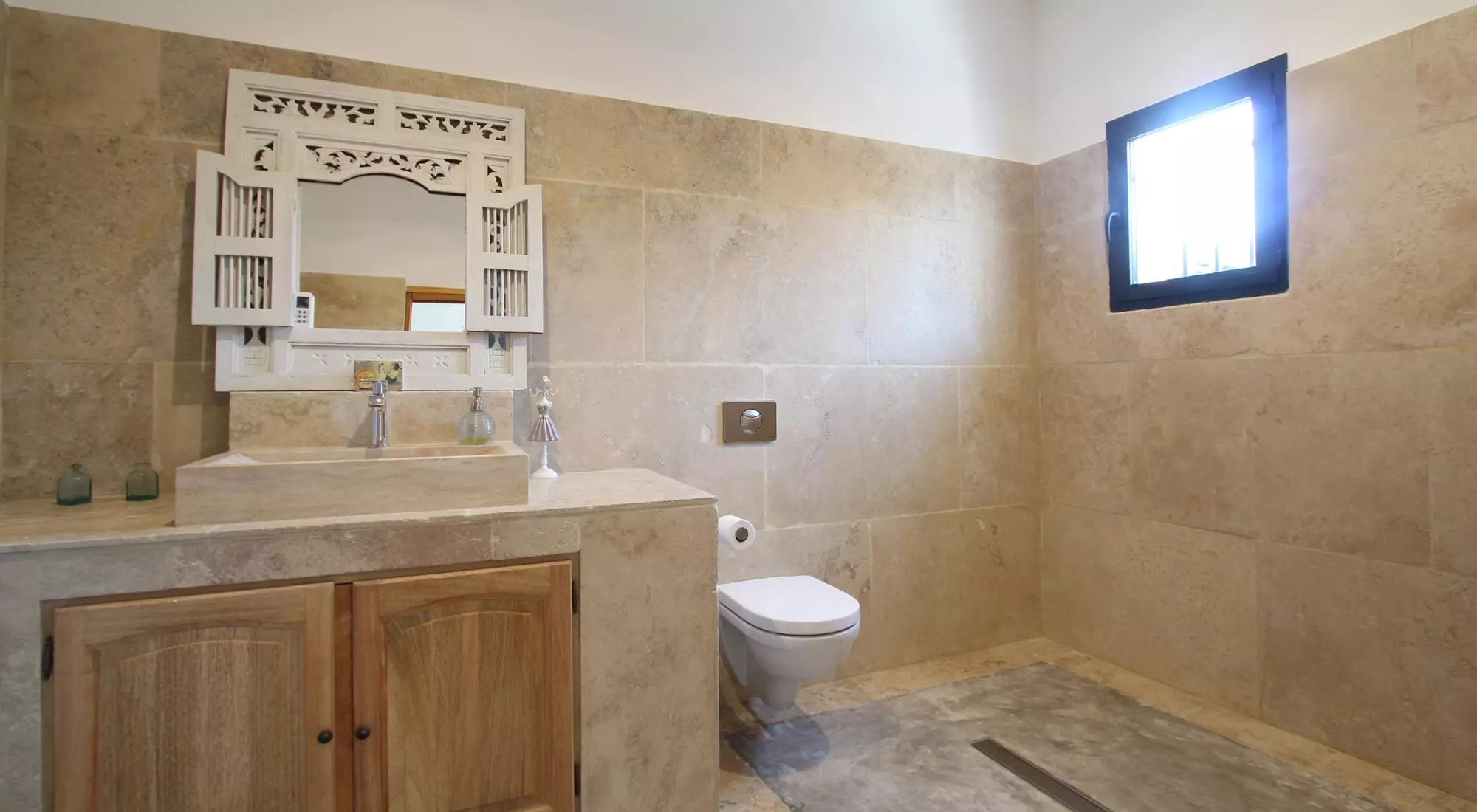 Ensuite bathroom