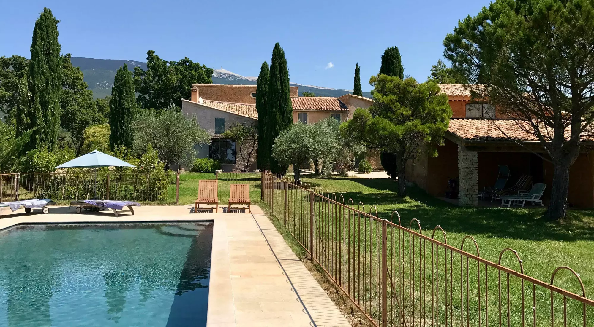 Provencal countryhouse with view of the Ventoux