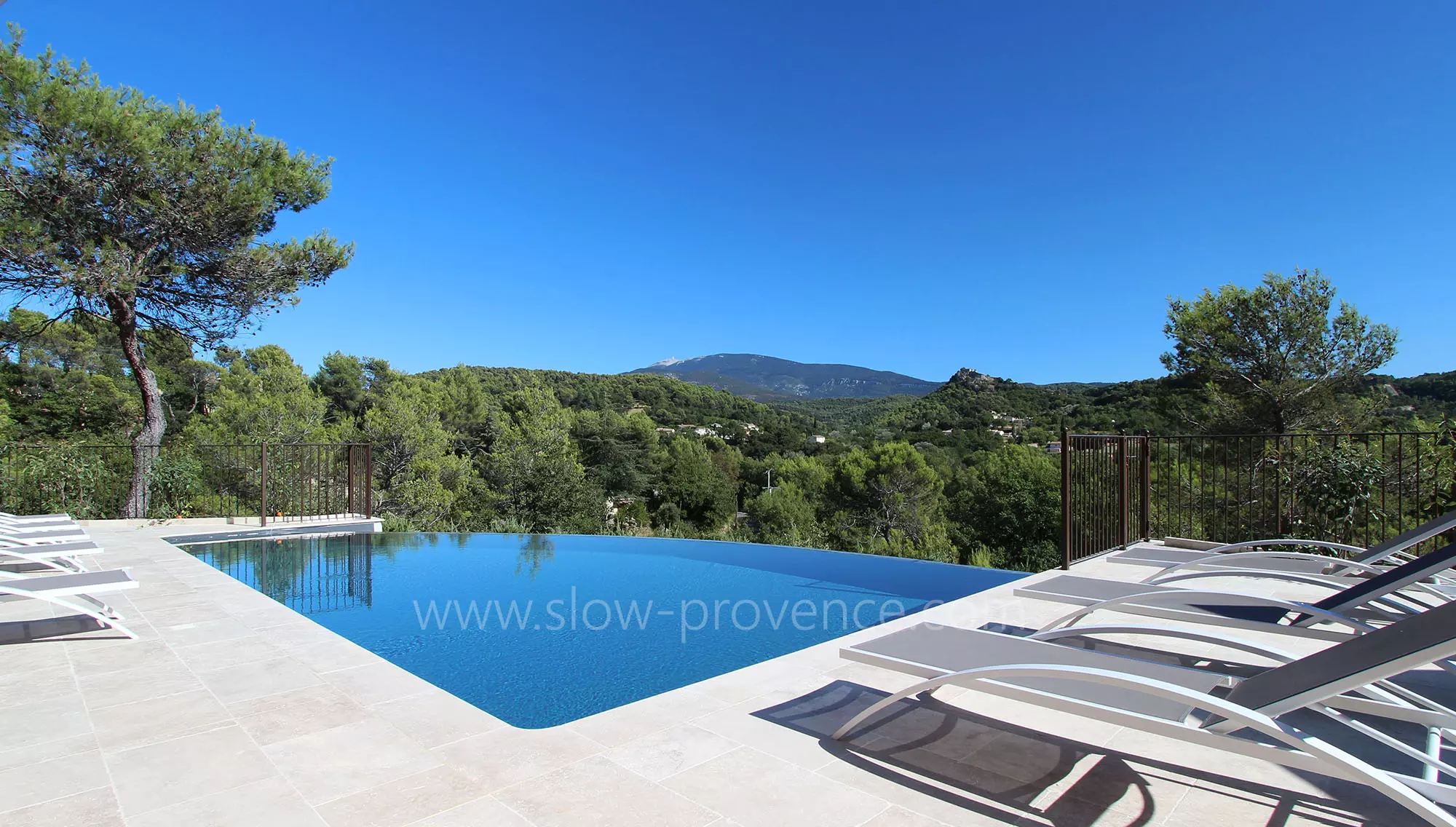 Heated pool with Ventoux views