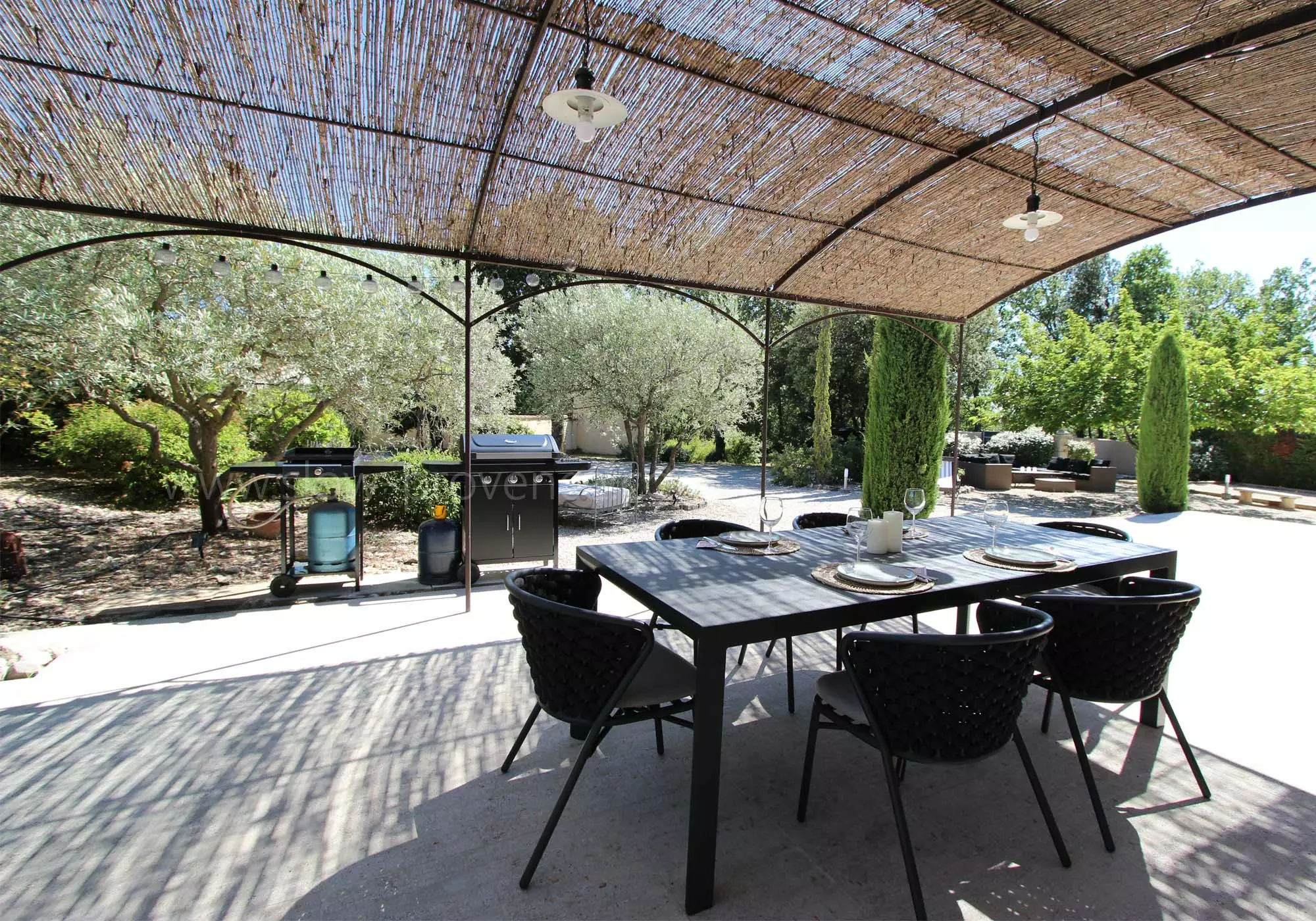 Nice shaded terrace with barbecue