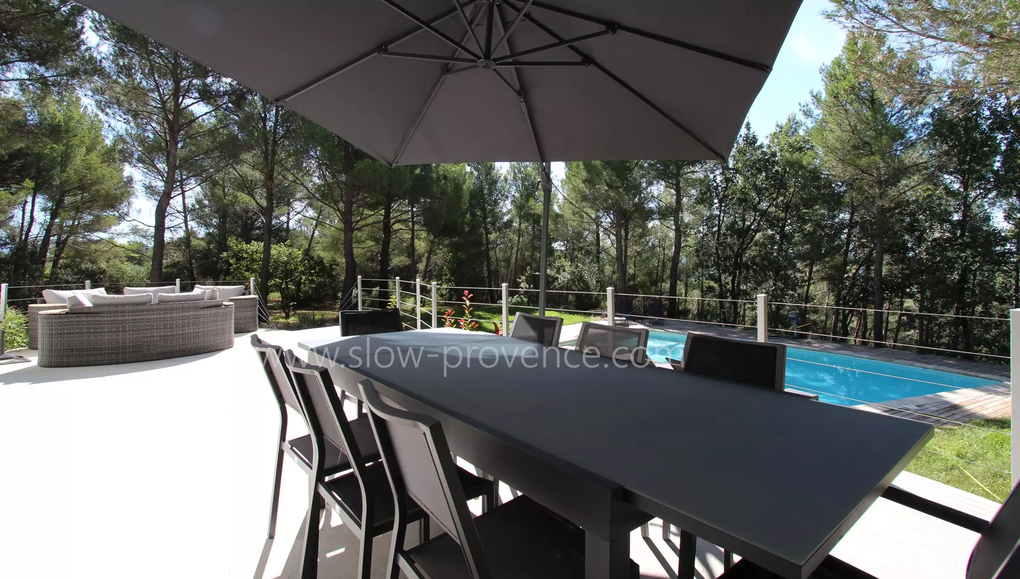 Large table with garden view